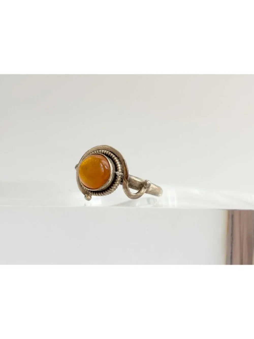 Balinese Inspired Butterscotch Amber Sterling Silver 925 Vintage Ring - sz 7
